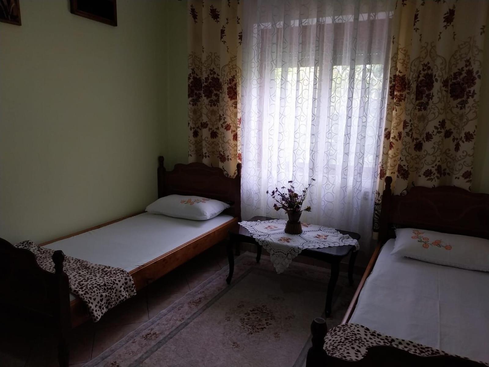 Riza Guest House Puke Exterior photo